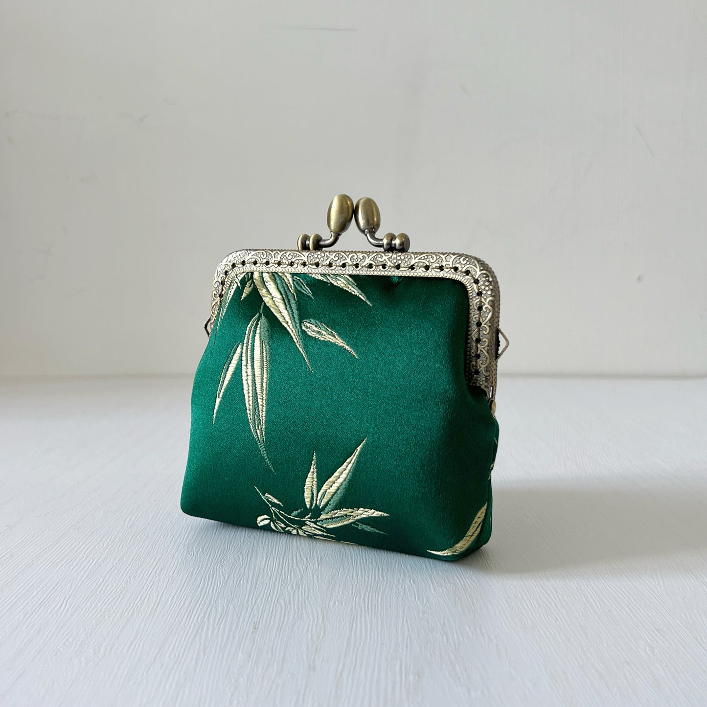 Green Bamboo Leaf - Handmade Kiss Lock Card Purse