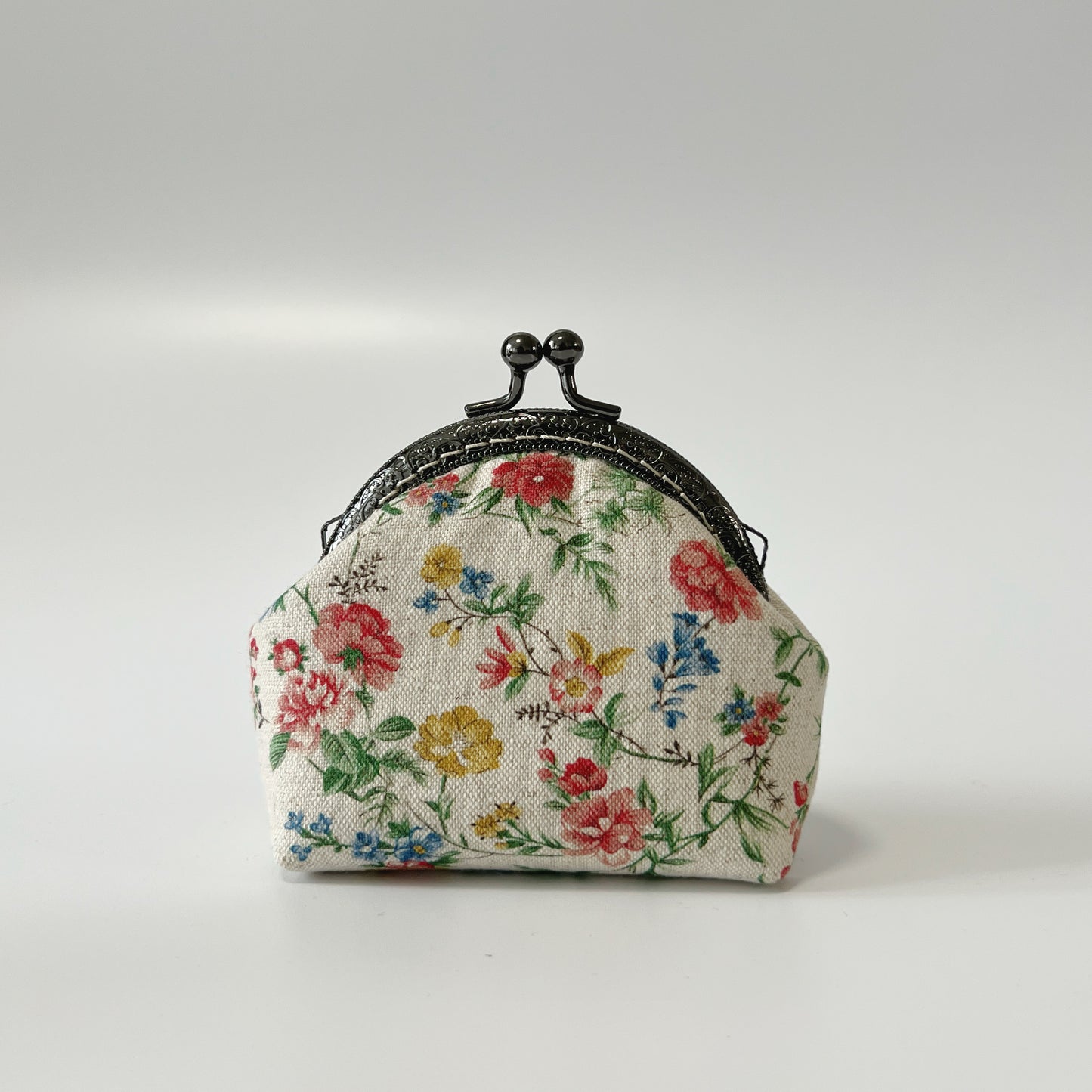 Handsewn Round Kiss Lock Coin Purse - Vintage Garden Red Floral