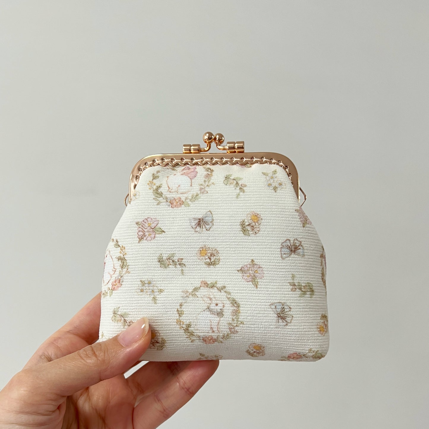 Vintage Garden Bunny - Handsewn Kiss Lock Fabric Purse