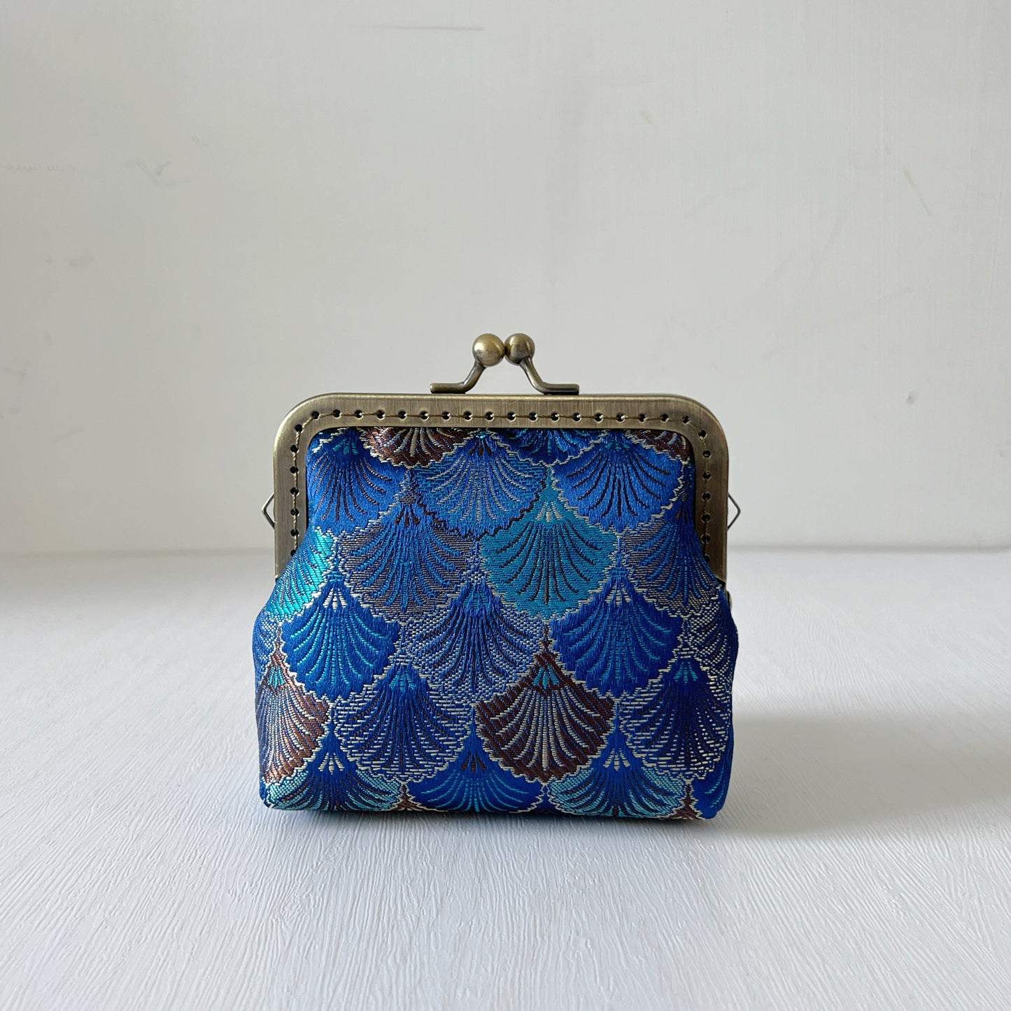Blue Shells - Handsewn Kiss Lock Card Purse