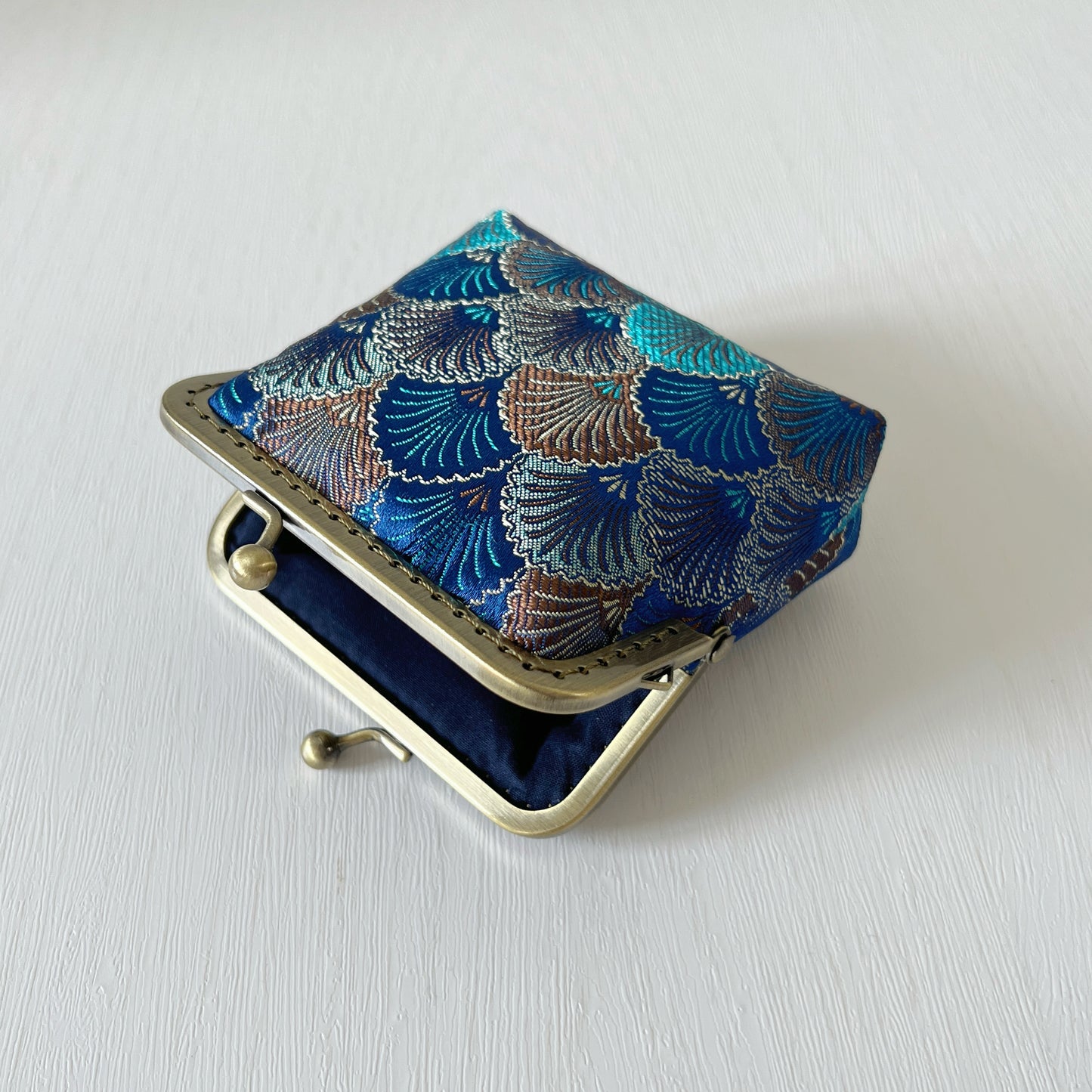 Blue Shells - Handsewn Kiss Lock Card Purse