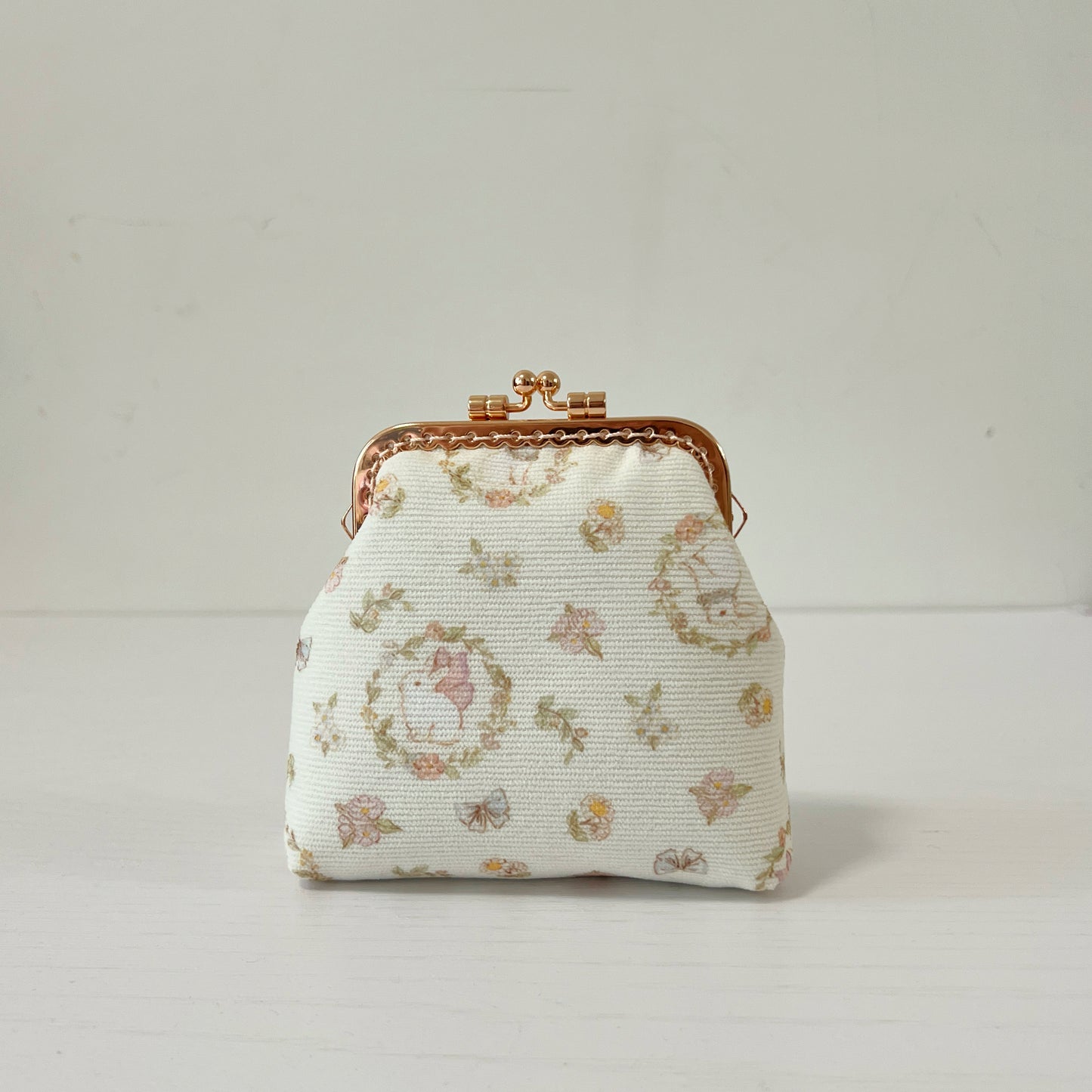 Vintage Garden Bunny - Handsewn Kiss Lock Fabric Purse