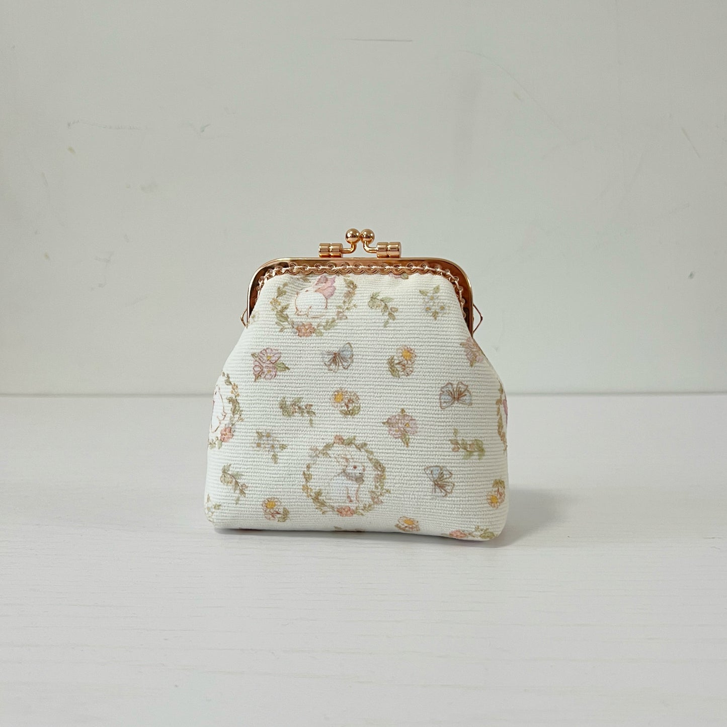 Vintage Garden Bunny - Handsewn Kiss Lock Fabric Purse